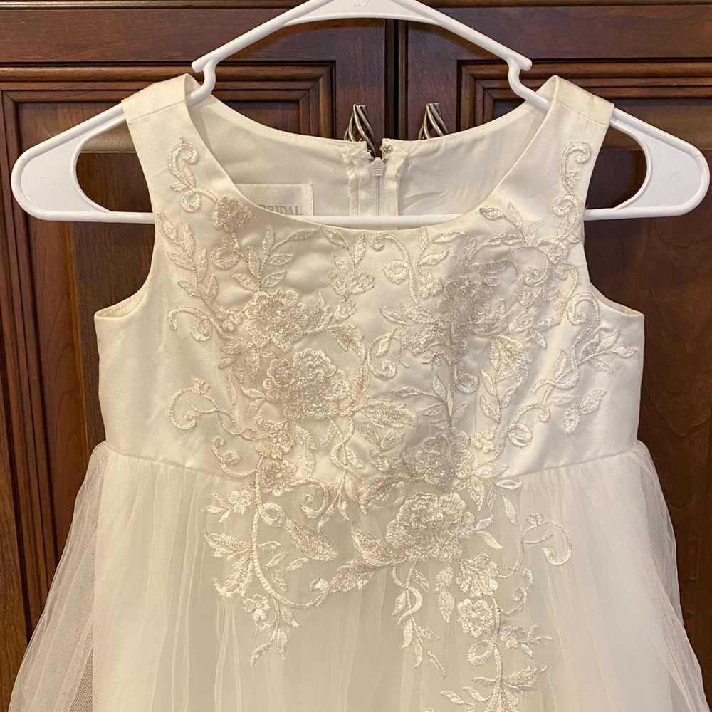 DAVID’S BRIDAL Flower Girl Formal Dress - Picture 3 of 12